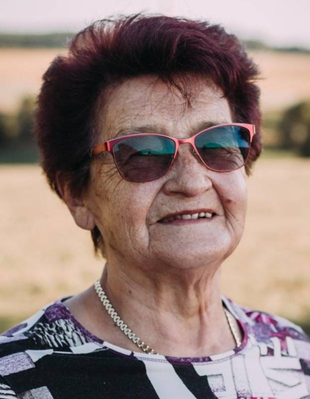 Anita Selzer